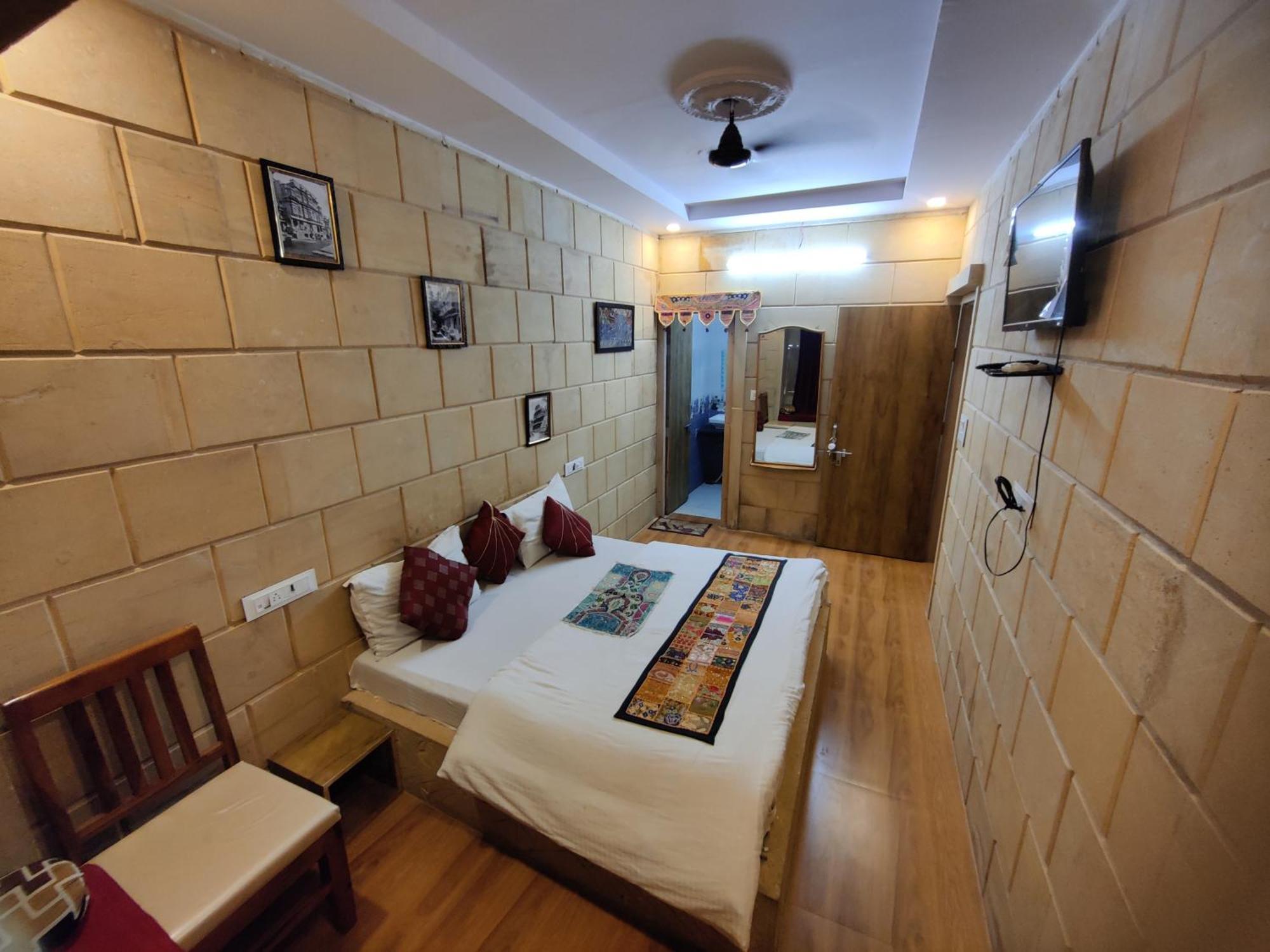 Hotel Jaswant Palace Dzsaiszalmer Szoba fotó