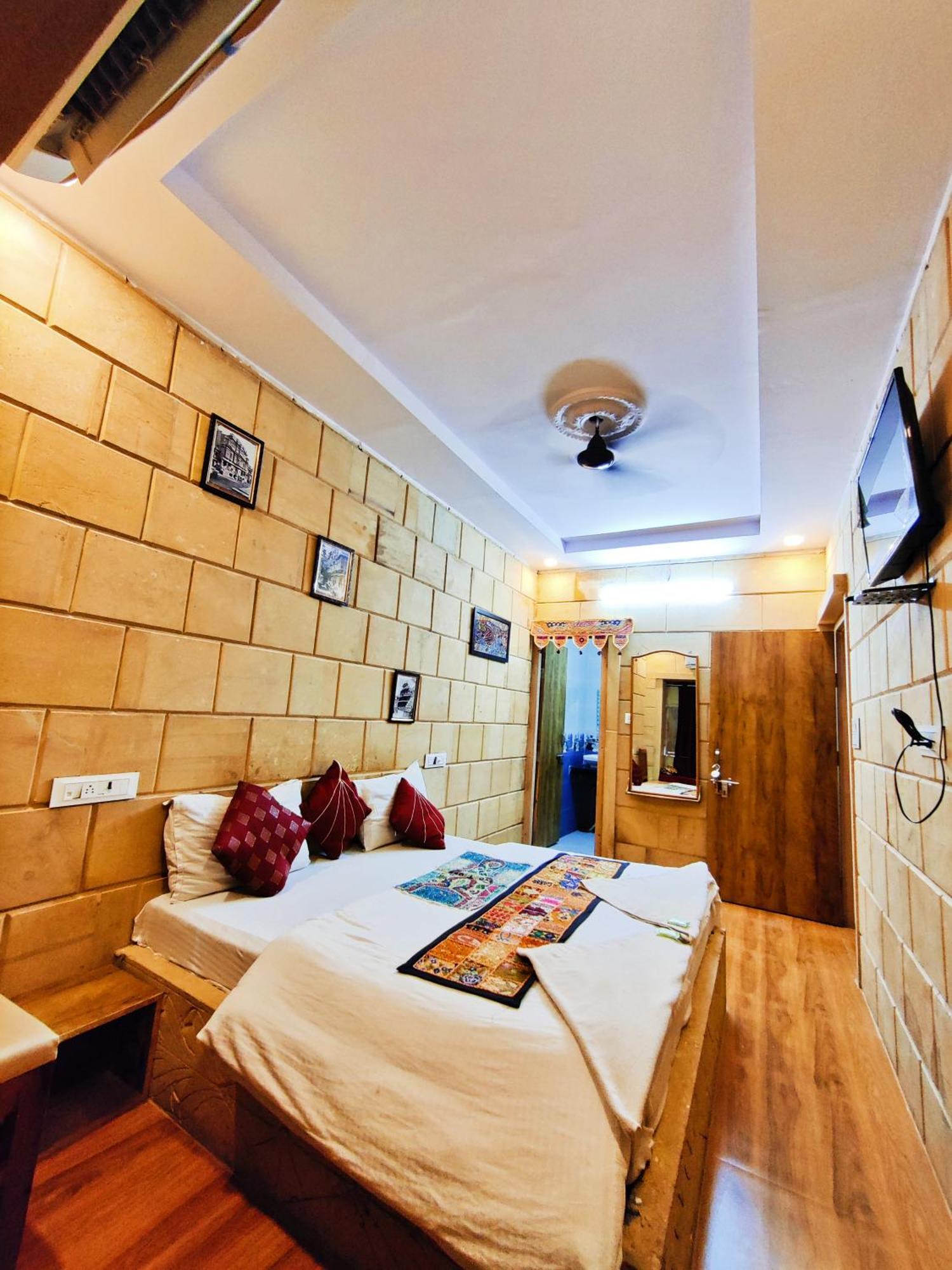 Hotel Jaswant Palace Dzsaiszalmer Szoba fotó