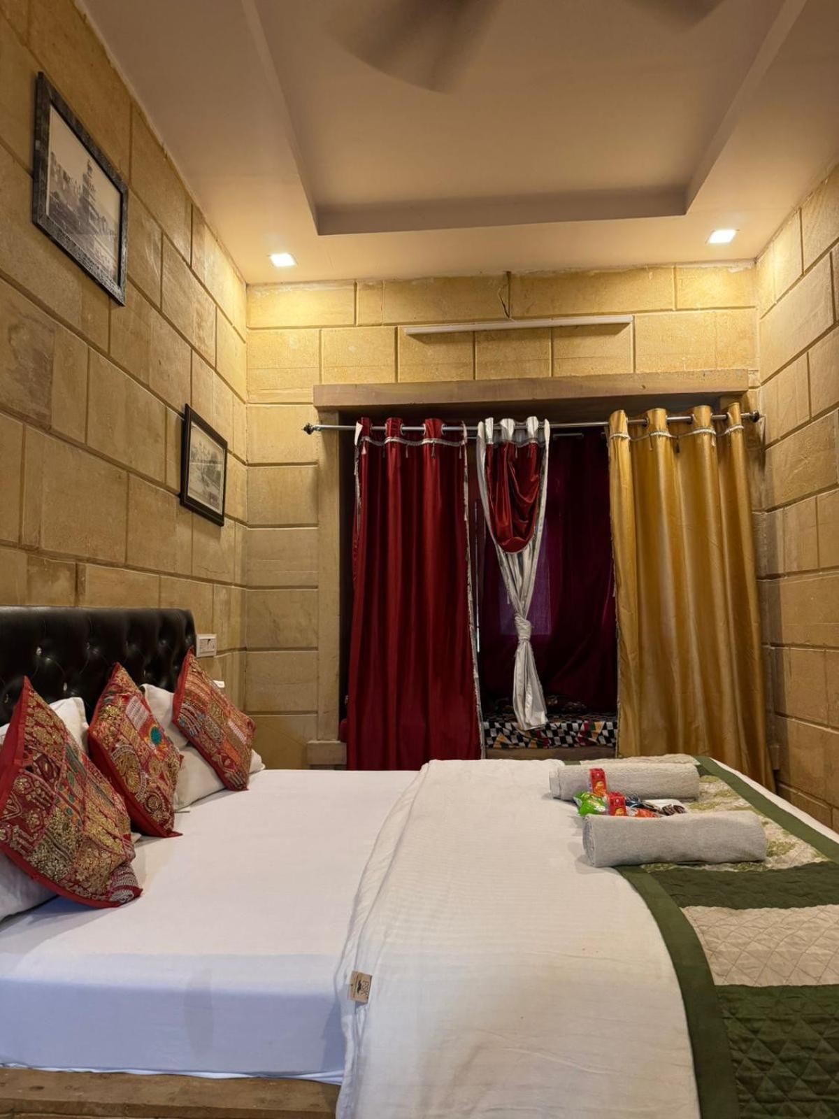 Hotel Jaswant Palace Dzsaiszalmer Kültér fotó