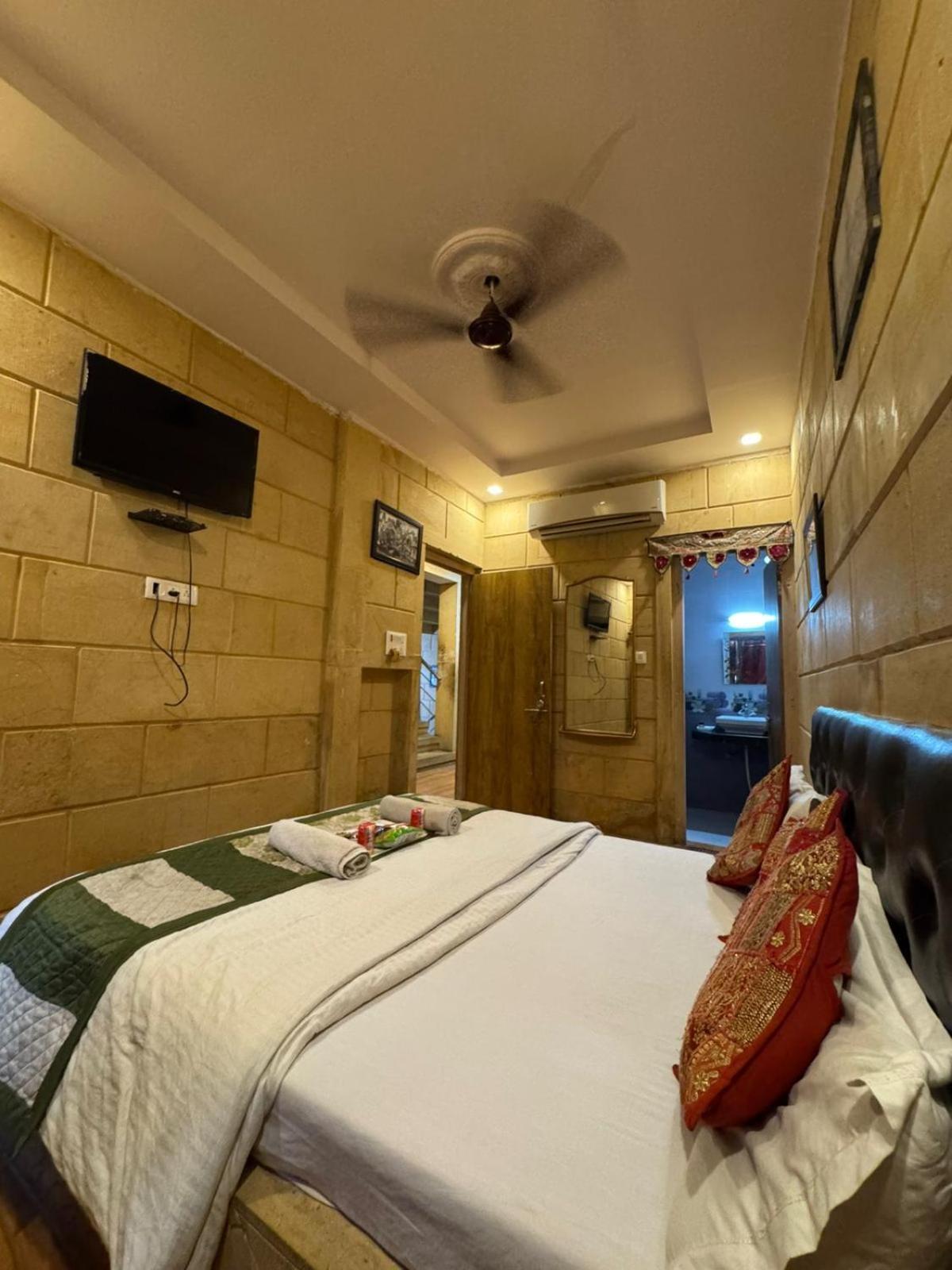 Hotel Jaswant Palace Dzsaiszalmer Kültér fotó
