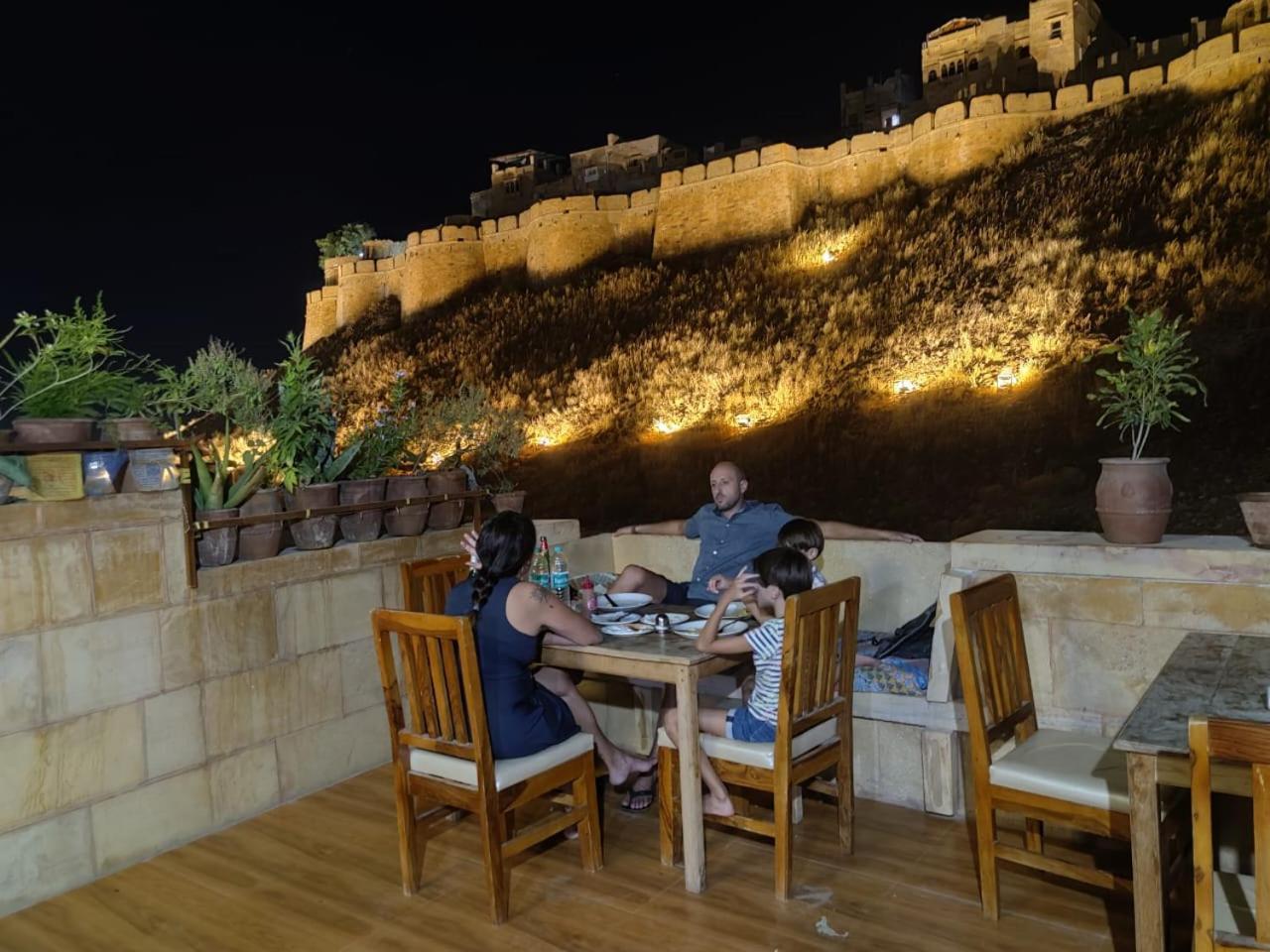 Hotel Jaswant Palace Dzsaiszalmer Kültér fotó